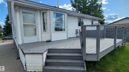 5122 59 Avenue, Elk Point, AB - Outdoor With Exterior