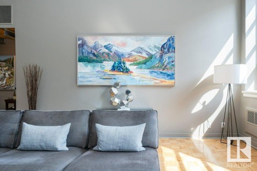 203 10009 102 Avenue, Edmonton, AB - Indoor