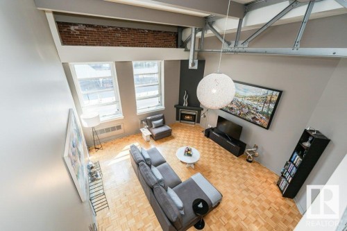 203 10009 102 Avenue, Edmonton, AB - Indoor