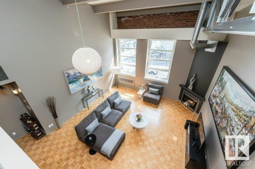 203 10009 102 Avenue, Edmonton, AB - Indoor