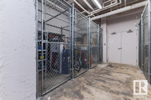 203 10009 102 Avenue, Edmonton, AB - Indoor
