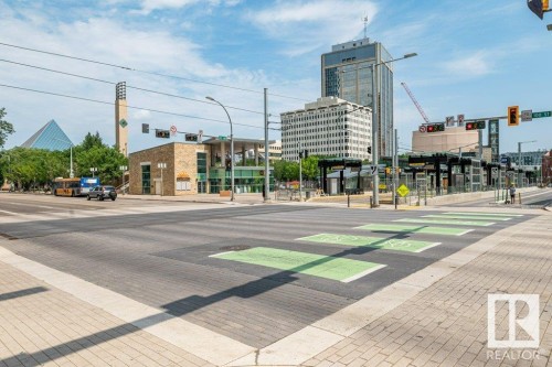 203 10009 102 Avenue, Edmonton, AB - Outdoor