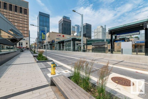 203 10009 102 Avenue, Edmonton, AB - Outdoor