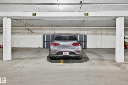 1601 10045 118 Street, Edmonton, AB - Indoor Photo Showing Garage