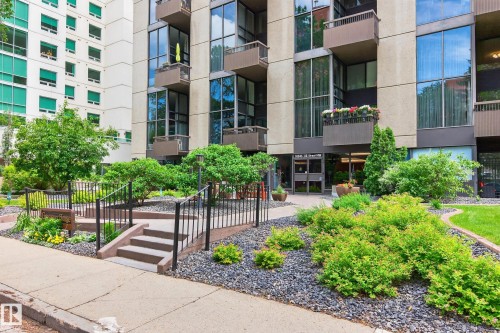 1601 10045 118 Street, Edmonton, AB - Outdoor