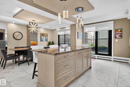 1601 10045 118 Street, Edmonton, AB - Indoor