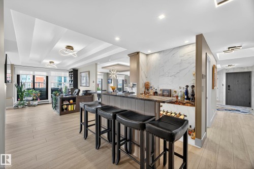 1601 10045 118 Street, Edmonton, AB - Indoor