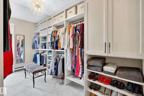 1601 10045 118 Street, Edmonton, AB - Indoor With Storage