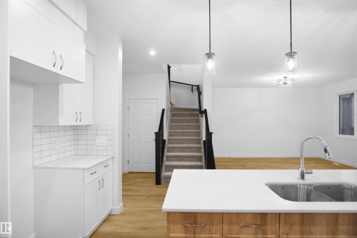 87 Jubilation Drive, St. Albert, AB - Indoor Photo Showing Kitchen