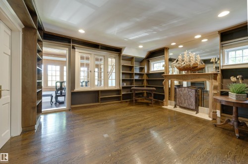 10226 Connaught Drive, Edmonton, AB - Indoor Photo Showing Other Room