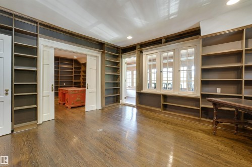 10226 Connaught Drive, Edmonton, AB - Indoor Photo Showing Other Room