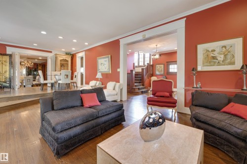 10226 Connaught Drive, Edmonton, AB - Indoor Photo Showing Living Room