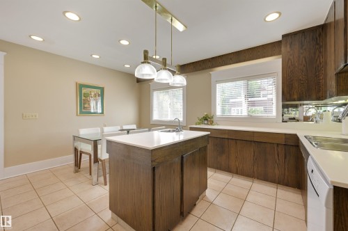 10226 Connaught Drive, Edmonton, AB - Indoor Photo Showing Kitchen