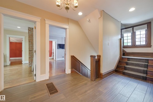 10226 Connaught Drive, Edmonton, AB - Indoor Photo Showing Other Room