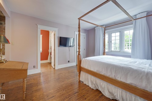 10226 Connaught Drive, Edmonton, AB - Indoor Photo Showing Bedroom