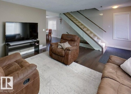 15 7289 South Terwillegar Drive, Edmonton, AB - Indoor Photo Showing Living Room