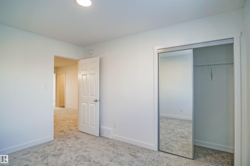 9732 Carson Place, Edmonton, AB - Indoor Photo Showing Other Room
