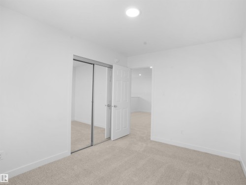 9732 Carson Place, Edmonton, AB - Indoor Photo Showing Other Room