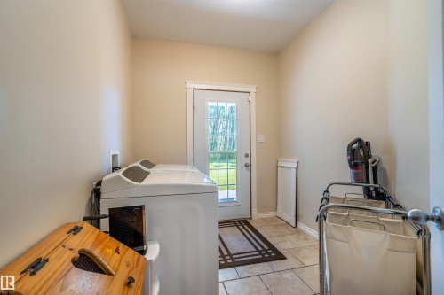 1 62313B Rge Rd 421 Road Nw, Rural Bonnyville M.D., AB - Indoor Photo Showing Laundry Room