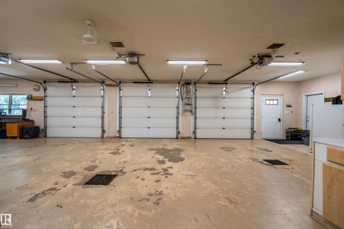 1 62313B Rge Rd 421 Road Nw, Rural Bonnyville M.D., AB - Indoor Photo Showing Garage
