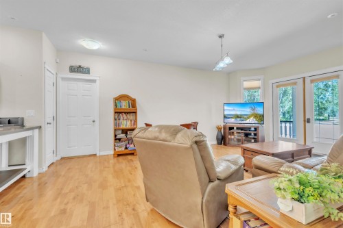 1 62313B Rge Rd 421 Road Nw, Rural Bonnyville M.D., AB - Indoor Photo Showing Living Room