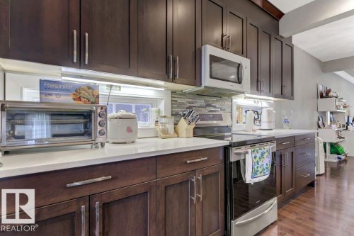 10806 72 Avenue, Edmonton, AB - Indoor Photo Showing Kitchen