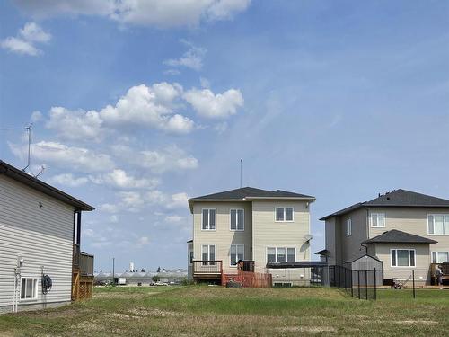 22 Whitetail Crescent, Mundare, AB 