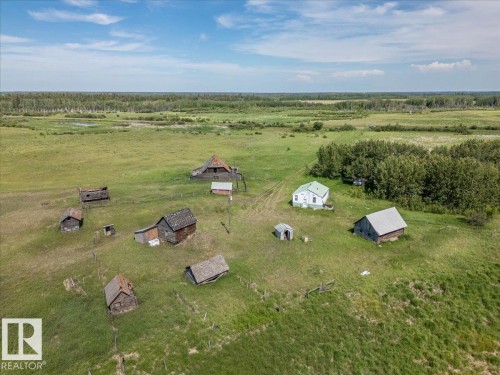 57022 RGE ROAD 213  Rural Sturgeon County, AB T0A 2W0