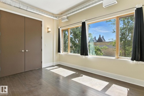 204 11633 105 Avenue, Edmonton, AB - Indoor Photo Showing Other Room