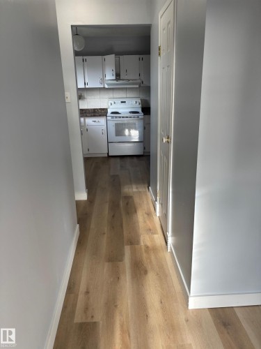 51 Mcleod Place, Edmonton, AB - Indoor Photo Showing Other Room