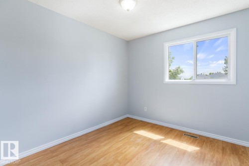 51 Mcleod Place, Edmonton, AB - Indoor Photo Showing Other Room