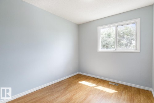 51 Mcleod Place, Edmonton, AB - Indoor Photo Showing Other Room