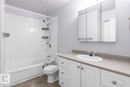51 Mcleod Place, Edmonton, AB - Indoor Photo Showing Bathroom