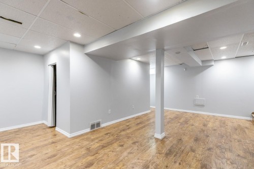 51 Mcleod Place, Edmonton, AB - Indoor