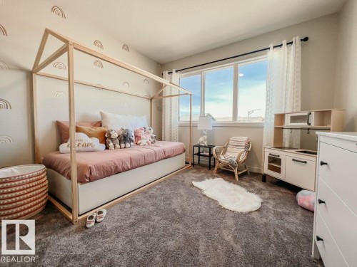 312 30 Street, Edmonton, AB - Indoor Photo Showing Bedroom