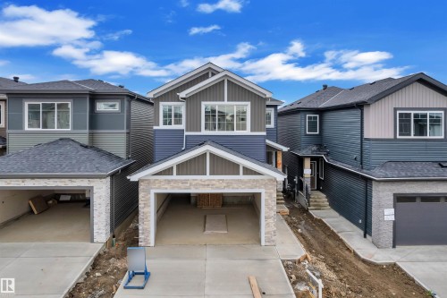 3521 42 Avenue  Beaumont, AB T4X 3A7