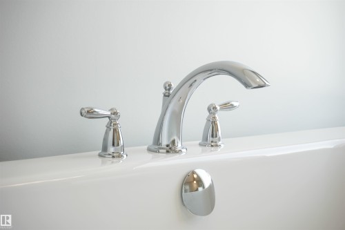 727 166 Avenue, Edmonton, AB - Indoor Photo Showing Bathroom