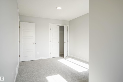 727 166 Avenue, Edmonton, AB - Indoor Photo Showing Other Room