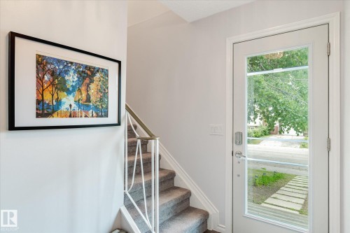 8612 141 Avenue Nw, Edmonton, AB - Indoor Photo Showing Other Room