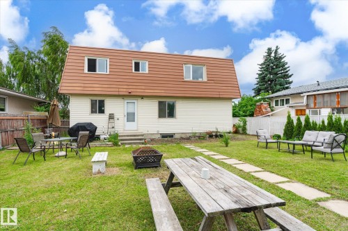 8612 141 Avenue Nw, Edmonton, AB - Outdoor