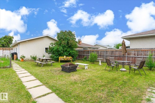 8612 141 Avenue Nw, Edmonton, AB - Outdoor