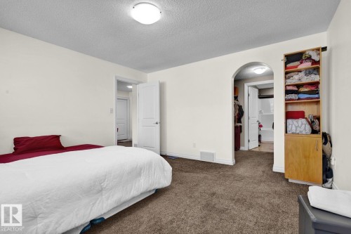16540 131 Street, Edmonton, AB - Indoor Photo Showing Bedroom