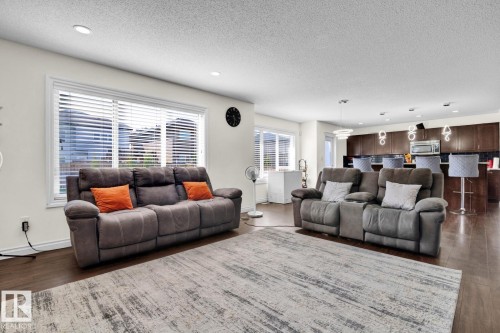16540 131 Street, Edmonton, AB - Indoor Photo Showing Living Room