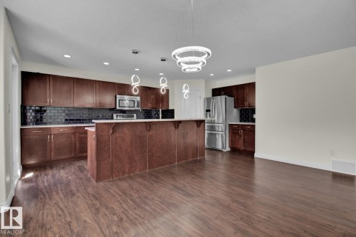 16540 131 Street, Edmonton, AB - Indoor Photo Showing Kitchen