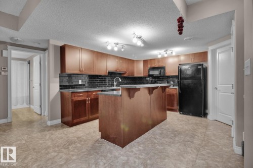16540 131 Street, Edmonton, AB - Indoor Photo Showing Kitchen