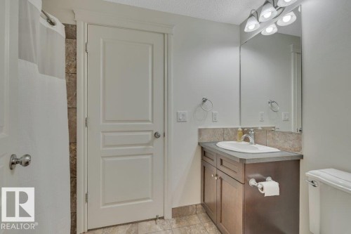 306 10232 115 Street, Edmonton, AB - Indoor Photo Showing Bathroom