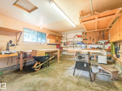 1820 Bearspaw Drive W, Edmonton, AB - Indoor Photo Showing Other Room