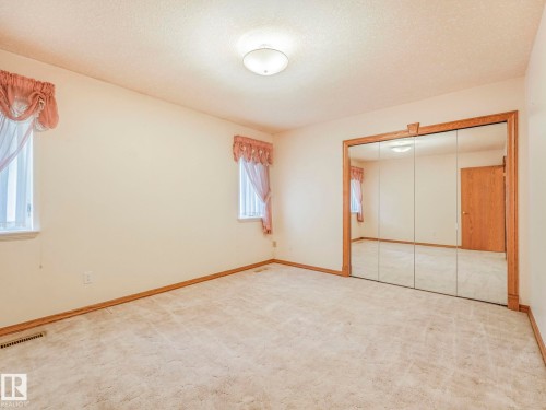 1820 Bearspaw Drive W, Edmonton, AB - Indoor Photo Showing Other Room