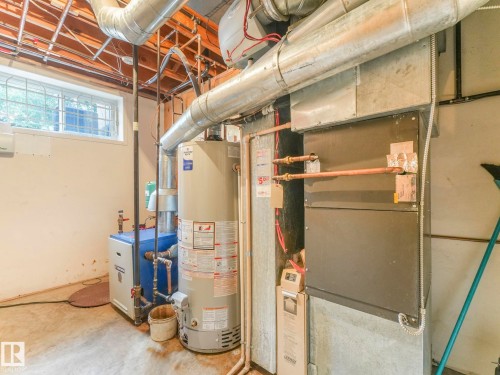 1820 Bearspaw Drive W, Edmonton, AB - Indoor Photo Showing Basement