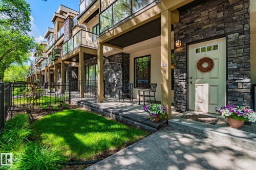 4 11518 76 Avenue  Edmonton, AB T6G 0K7